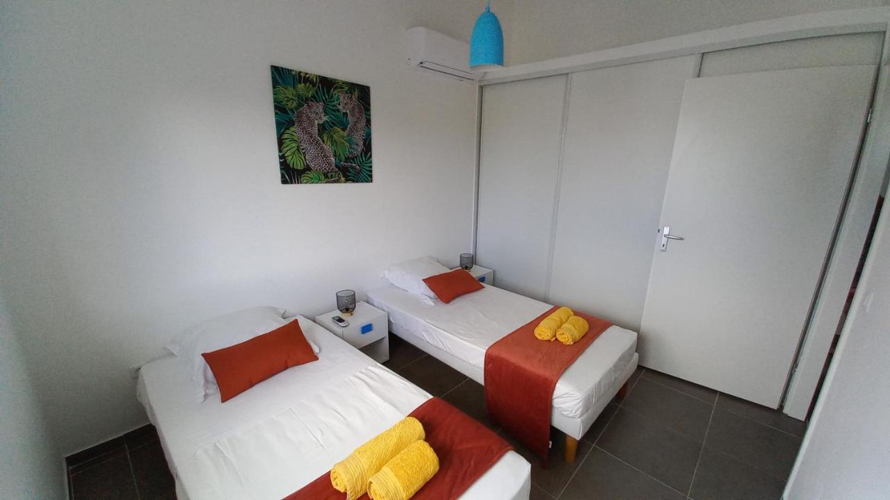 Villa Lovado Avec Jacuzzi 圣弗朗索瓦 外观 照片